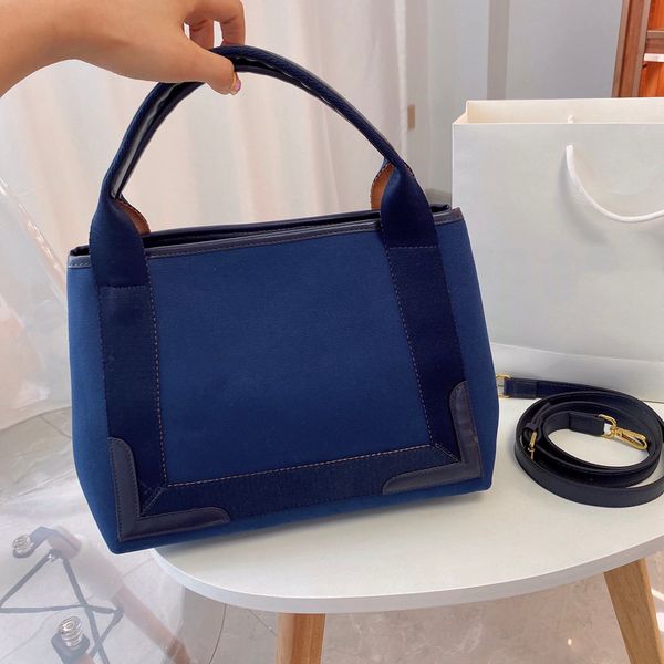 2021 luxury women totes shopping bags designer handbag trend single shoulder diagonal bag
2021 luxury women totes shopping bags designer handbag trend single shoulder diagonal bag