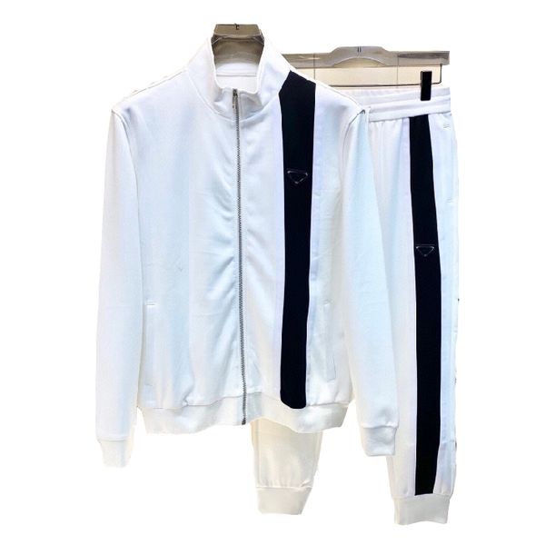 21ss autumn luxury designer tracksuit triangle metal badge letter tracksuits men fashion sweatsuit training mens zipper stripe sport, Gray
21ss autumn luxury designer tracksuit triangle metal badge letter tracksuits men fashion sweatsuit training mens zipper stripe sport, Gray