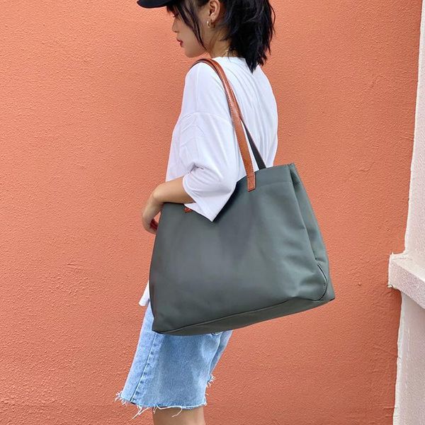 evening bags 2021 fashion all-match leather casual nylon cloth large-capacity tote bag shoulder purses and handbags luxury sac
evening bags 2021 fashion all-match leather casual nylon cloth large-capacity tote bag shoulder purses and handbags luxury sac