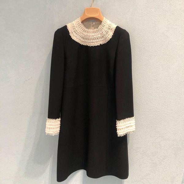 2021 new luxury pearls beading lace patchwork woman runway designers o-neck long sleeve vintage black party vestidos msgh, Black;gray 
2021 new luxury pearls beading lace patchwork woman runway designers o-neck long sleeve vintage black party vestidos msgh, Black;gray