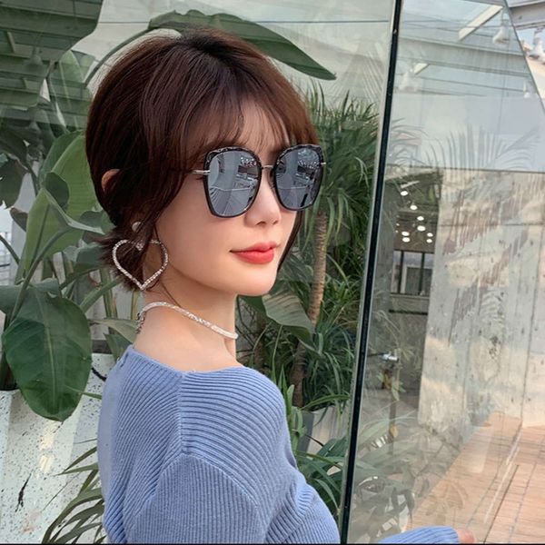 2019 new polarizing sunglasses women's fashion net red same eyebrow sunglasses women's fashion sunglass6037, White;black
2019 new polarizing sunglasses women's fashion net red same eyebrow sunglasses women's fashion sunglass6037, White;black
