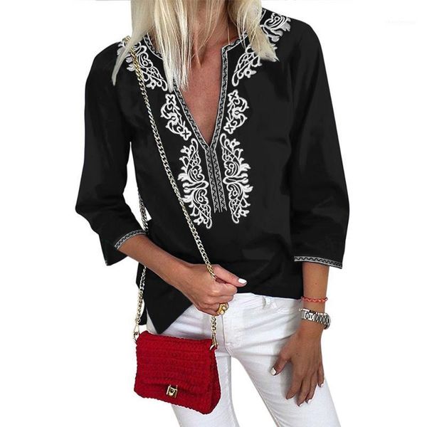 women's blouses & shirts vintage floral print v-neckline 3/4 sleeves blouse style which is full of bohemian sense, White
women's blouses & shirts vintage floral print v-neckline 3/4 sleeves blouse style which is full of bohemian sense, White