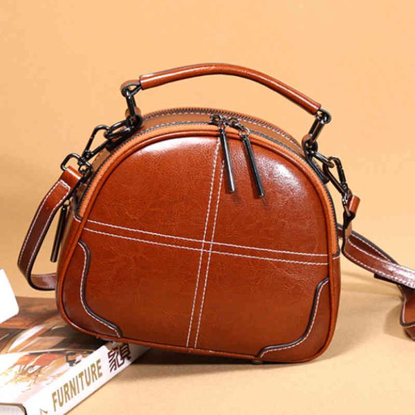 bag women 2021 winter messenger korean genuine leather women's lovely one shoulder small round, Black;red
bag women 2021 winter messenger korean genuine leather women's lovely one shoulder small round, Black;red