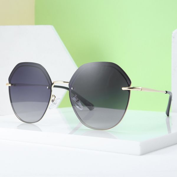 72036 personality trend polarized sunglasses female usa1.1 lens street p sunglasses riding driving glasses, White;black
72036 personality trend polarized sunglasses female usa1.1 lens street p sunglasses riding driving glasses, White;black
