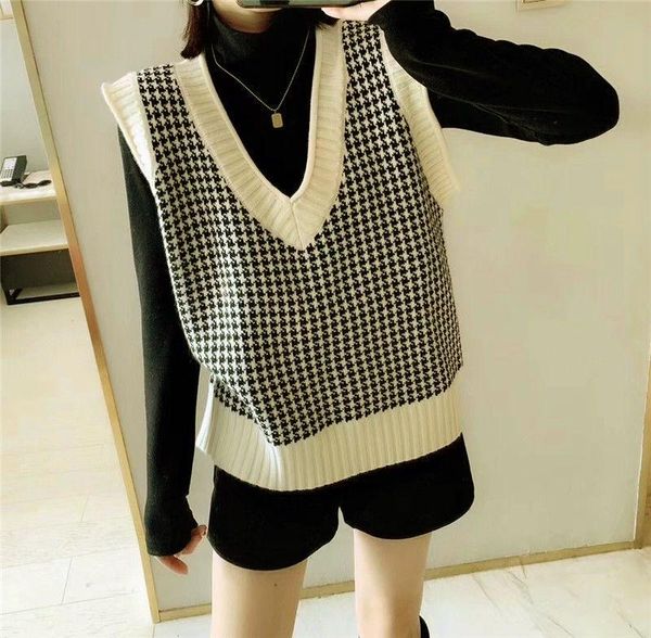 women's vests wool sweater vest women 2021 winter korean vintage houndstooth geometric plaid v neck sleeveless pullover waistcoat jumpe, Black;white
women's vests wool sweater vest women 2021 winter korean vintage houndstooth geometric plaid v neck sleeveless pullover waistcoat jumpe, Black;white
