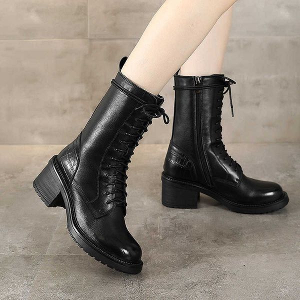 new leather martin boots women's thick soled black short shoes stock
new leather martin boots women's thick soled black short shoes stock