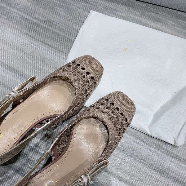 slippers sandals 2021 spring and summer new thick heeled sandals hu dished knot letter binding hollow out square head high-heeled shoes zly, Black
slippers sandals 2021 spring and summer new thick heeled sandals hu dished knot letter binding hollow out square head high-heeled shoes zly, Black