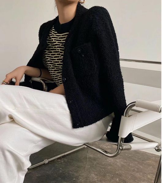 autumn circle cashmere buttons knitting crop cardigan women round collar single-breasted sweater long sleeve short jumper, White;black
autumn circle cashmere buttons knitting crop cardigan women round collar single-breasted sweater long sleeve short jumper, White;black