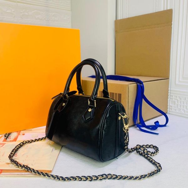 yy classic travel hanbags designers bags fashion women shoulder bag genuine leather embossing pillow totes handbags crossbody coin purse spe
yy classic travel hanbags designers bags fashion women shoulder bag genuine leather embossing pillow totes handbags crossbody coin purse spe