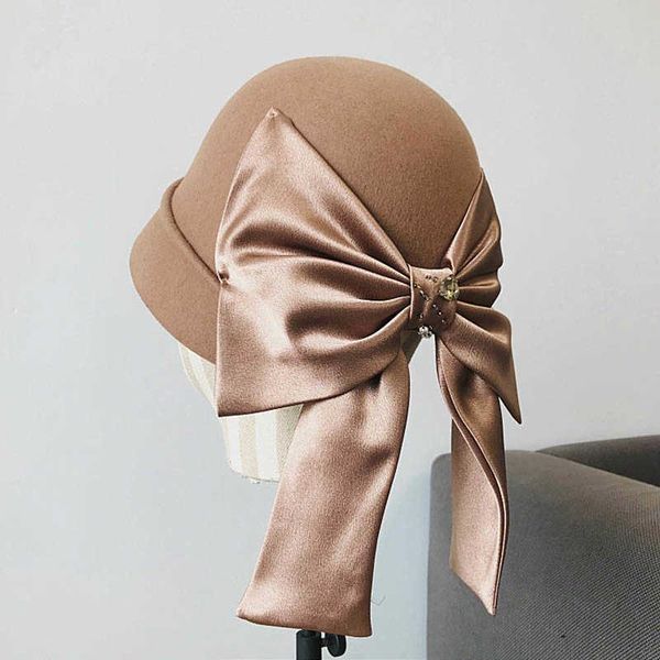 wide brim hats 2021 quality wool felt fedoras women's autumn winter bucket retro ribbon bow dome elegant banquet fedora hat, Blue;gray
wide brim hats 2021 quality wool felt fedoras women's autumn winter bucket retro ribbon bow dome elegant banquet fedora hat, Blue;gray