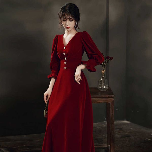 luxury evening dress long sleeve toast bride 2021 wedding autumn and winter wine red engagement back door veet, Black;gray
luxury evening dress long sleeve toast bride 2021 wedding autumn and winter wine red engagement back door veet, Black;gray