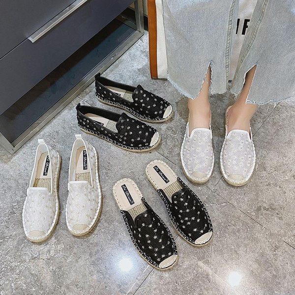 slippers luxe casual shoes women designer slides,smoking slipper,leather star slippers,fashion slides, Black
slippers luxe casual shoes women designer slides,smoking slipper,leather star slippers,fashion slides, Black