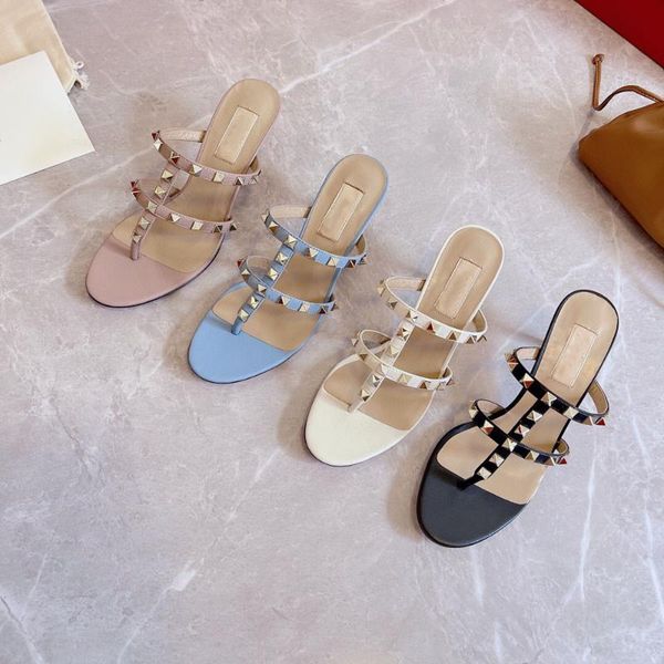 slippers 2021 summer brand women's stiletto simple fashion eye nail 35-42, Black
slippers 2021 summer brand women's stiletto simple fashion eye nail 35-42, Black