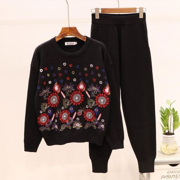 women's two piece pants fashion embroidery flowers knit suits female heavy industry woolen sweater + cashmere pieces sets f183, White
women's two piece pants fashion embroidery flowers knit suits female heavy industry woolen sweater + cashmere pieces sets f183, White