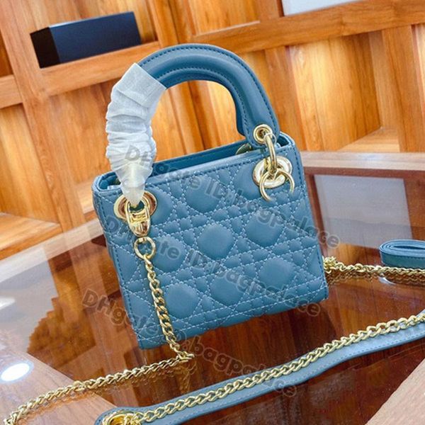 graceful 2021 luxurys designers bags lady totes shoulder bag mini 17cm 20cm red black handbag artwork messenger women fashion handbags
graceful 2021 luxurys designers bags lady totes shoulder bag mini 17cm 20cm red black handbag artwork messenger women fashion handbags