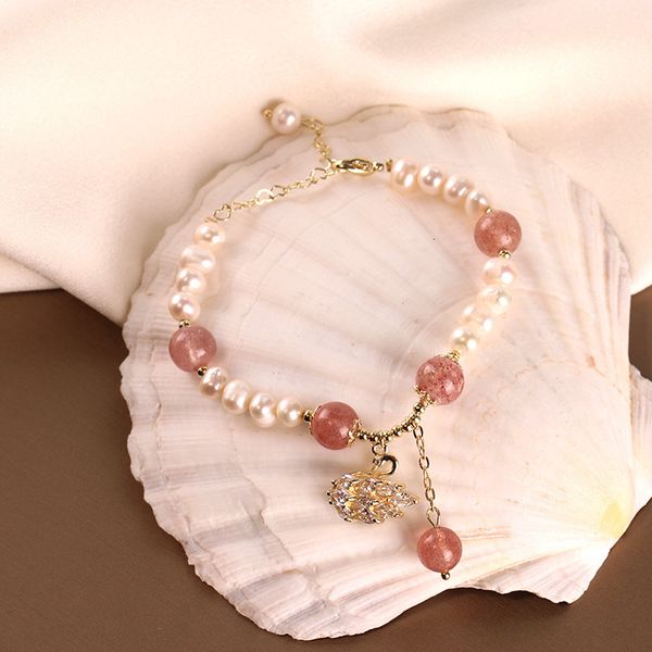 bracelet minority design ins recruit peach blossom strawberry crystal micro inlaid female hand string student girlfriend gift to, Golden;silver
bracelet minority design ins recruit peach blossom strawberry crystal micro inlaid female hand string student girlfriend gift to, Golden;silver