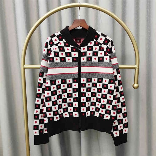 new early autumn chessboard love round neck commuter cashmere knitted cardigan jacket women's limited, White;black
new early autumn chessboard love round neck commuter cashmere knitted cardigan jacket women's limited, White;black