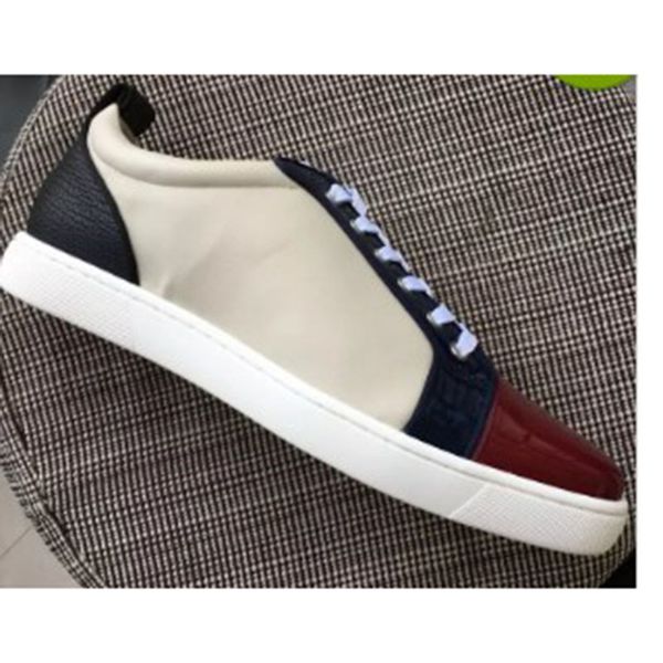 designer low cut sneakers leisure lace up black red blue suede with spikes red bottom for men womem casual loafers a26, Red;white
designer low cut sneakers leisure lace up black red blue suede with spikes red bottom for men womem casual loafers a26, Red;white