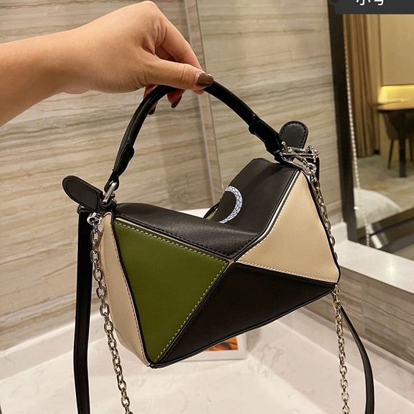 luxurys designers ladies 2021 shoulder bag handbag women fashion mother handbags portable bags cossbody totes girl brand metal patchwork art
luxurys designers ladies 2021 shoulder bag handbag women fashion mother handbags portable bags cossbody totes girl brand metal patchwork art