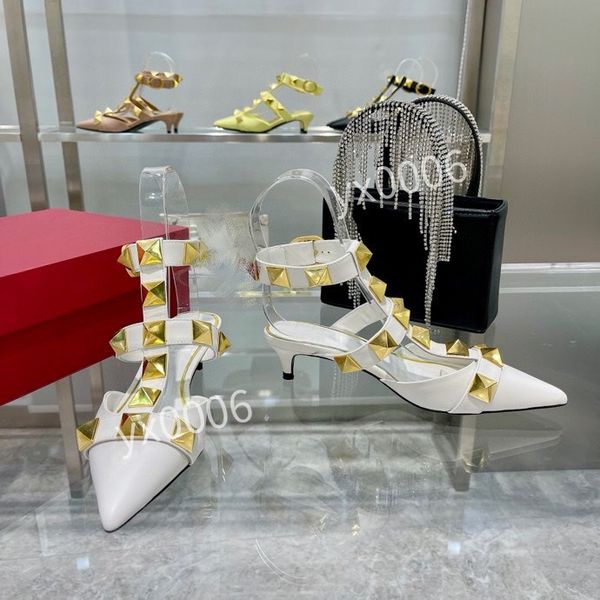 2022 luxury spring 35-42 summer men's shoes air cushion leisure sports are full of science and technolog yh211226, Red;white
2022 luxury spring 35-42 summer men's shoes air cushion leisure sports are full of science and technolog yh211226, Red;white