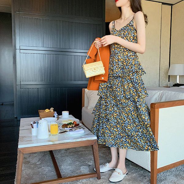 women summer ruffles midi dress vintage print floral female spaghetti strap dress casual holiday beach vestidos, Black;gray
women summer ruffles midi dress vintage print floral female spaghetti strap dress casual holiday beach vestidos, Black;gray