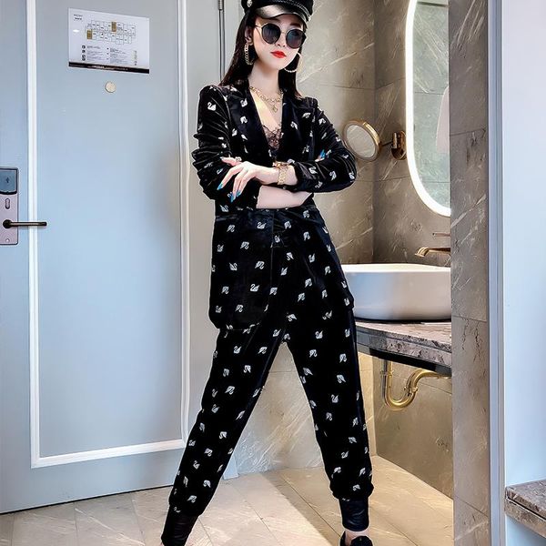 plus size women swan pattern gold velvet suit outfits autumn 2021 fashion lapel long sleeve coat trousers black casual 2pc sets, White
plus size women swan pattern gold velvet suit outfits autumn 2021 fashion lapel long sleeve coat trousers black casual 2pc sets, White