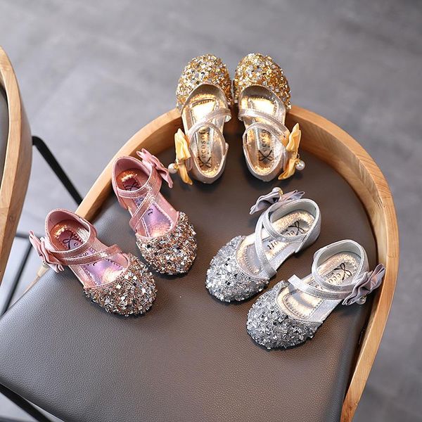 sandals 2021 children princess shoes baby girls flat bling leather fashion sequin soft kids dance party sparkly, Black;red
sandals 2021 children princess shoes baby girls flat bling leather fashion sequin soft kids dance party sparkly, Black;red