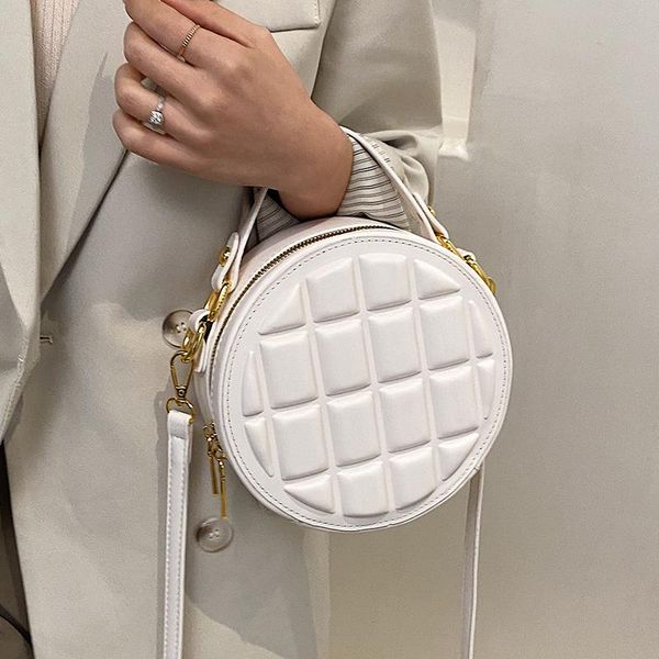 shoulder bags niche design spring/summer handbag 2021 fashion all-match cross-body high-quality style round bag width: 19cm
shoulder bags niche design spring/summer handbag 2021 fashion all-match cross-body high-quality style round bag width: 19cm