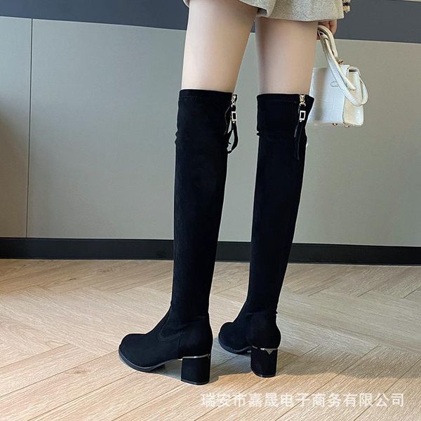 boots 2021 style for autumn and winter red same sheep jing velvet thin middle high heel leg boot, Black
boots 2021 style for autumn and winter red same sheep jing velvet thin middle high heel leg boot, Black