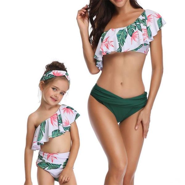 one-piece suits mom daughter swimming suit parent-child matching swimsuit set floral print off-shoulder low-cut bikini elastic waist panties
one-piece suits mom daughter swimming suit parent-child matching swimsuit set floral print off-shoulder low-cut bikini elastic waist panties