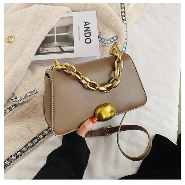 simple women thick chains handbags winter trapezoidal pure color sac female plain shoulder bolsa trendy designer crossbody purse c0228
simple women thick chains handbags winter trapezoidal pure color sac female plain shoulder bolsa trendy designer crossbody purse c0228