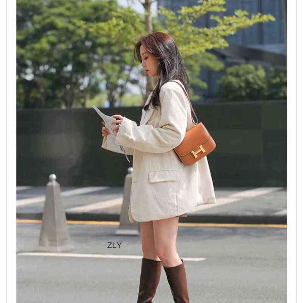 2021 new fashion h button small square kangkang stewardess genuine leather palm pattern bean curd single shoulder underarm zly bags
2021 new fashion h button small square kangkang stewardess genuine leather palm pattern bean curd single shoulder underarm zly bags