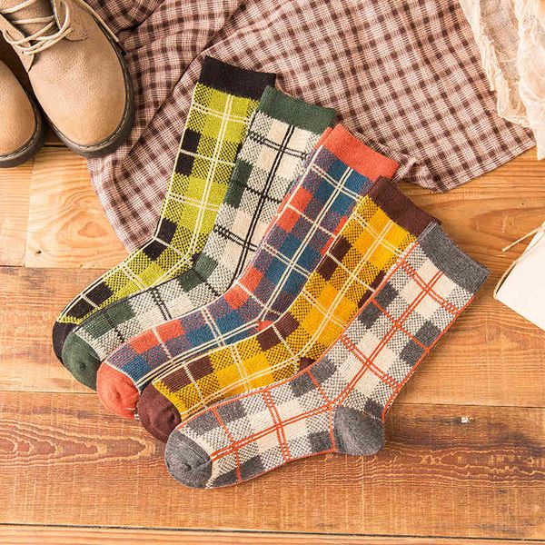 socks women autumn and winter double needle way lattice medium tube cotton ins college wind pile long women's, Black;white
socks women autumn and winter double needle way lattice medium tube cotton ins college wind pile long women's, Black;white