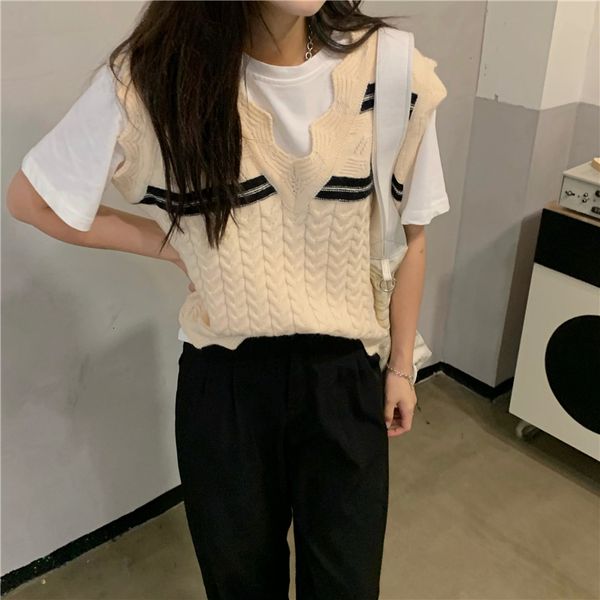 2021 new autumn loose fall contrast striped lace v-neck sleeveless sweater vest college style simple and fashionable 2s96, White;black
2021 new autumn loose fall contrast striped lace v-neck sleeveless sweater vest college style simple and fashionable 2s96, White;black