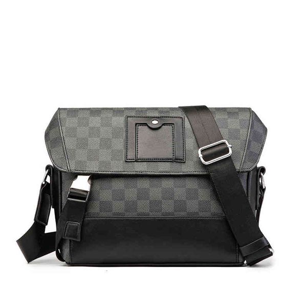 handbags bags 2022 men's messenger single shoulder lattice chessboard foreign style leather versatile trend, Black;red
handbags bags 2022 men's messenger single shoulder lattice chessboard foreign style leather versatile trend, Black;red