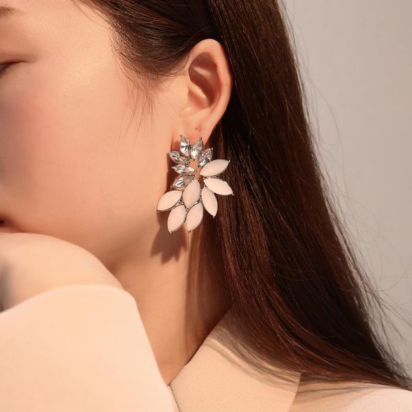 stud 1pair hyperbole crystal wing earrings for women earring chic rhinestone earing fashion jewelry girlfriend gift e405, Golden;silver
stud 1pair hyperbole crystal wing earrings for women earring chic rhinestone earing fashion jewelry girlfriend gift e405, Golden;silver