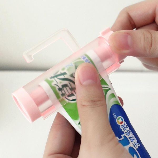 toothbrush holders 1pc plastic rolling squeezer toothpaste dispenser tube partner sucker hanging holder
toothbrush holders 1pc plastic rolling squeezer toothpaste dispenser tube partner sucker hanging holder