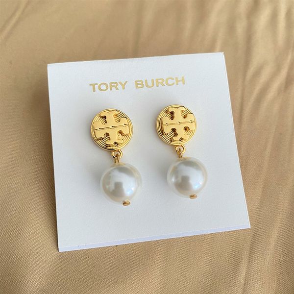 70% off luxury jewelry jewelry spiral design double inlaid three-dimensional texture pearl earrings, Golden;silver
70% off luxury jewelry jewelry spiral design double inlaid three-dimensional texture pearl earrings, Golden;silver