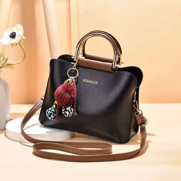 hbp autumn and winter 2021 new simple fashion versatile handbag large capacity women's one shoulder messenger bag
hbp autumn and winter 2021 new simple fashion versatile handbag large capacity women's one shoulder messenger bag