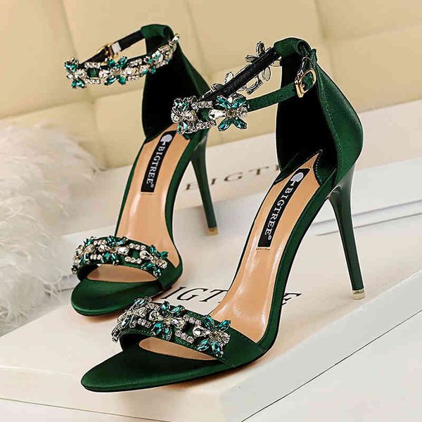 dress shoes bigtree sapatos de salto alto feminino, casamento com cristais, seda, elegante, stiletto para mulheres, sandálias femininas v5qz, Black
dress shoes bigtree sapatos de salto alto feminino, casamento com cristais, seda, elegante, stiletto para mulheres, sandálias femininas v5qz, Black