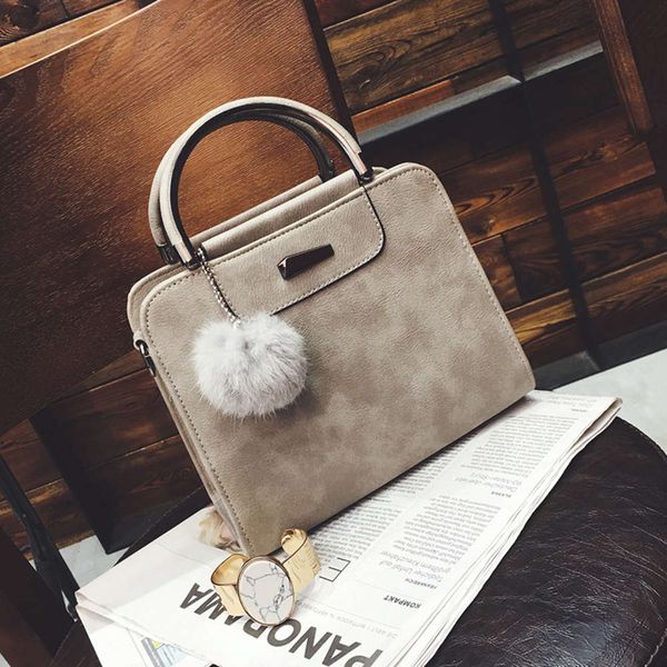 2021 fashion luxury frosted pattern small square bag classic lady menger high-quality shoulder women's handbag 
2021 fashion luxury frosted pattern small square bag classic lady menger high-quality shoulder women's handbag