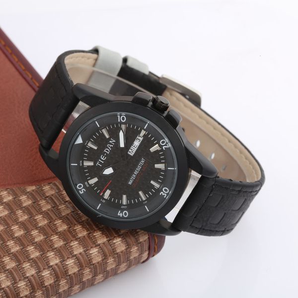 designer tiedan fashion belt waterproof business quartz watch men's 16005, Slivery;brown
designer tiedan fashion belt waterproof business quartz watch men's 16005, Slivery;brown