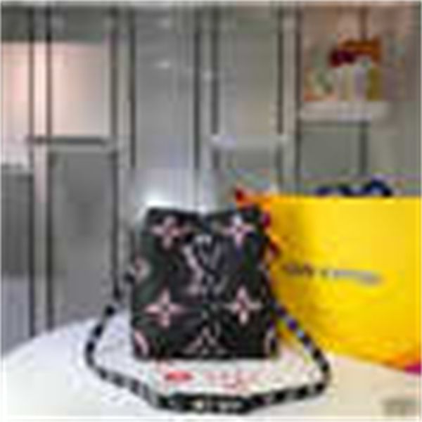 handles trendy handbags brand totes bag designer bucket bag luxury iconic m44020 shoulder bags new cross body color matching clutches ev
handles trendy handbags brand totes bag designer bucket bag luxury iconic m44020 shoulder bags new cross body color matching clutches ev