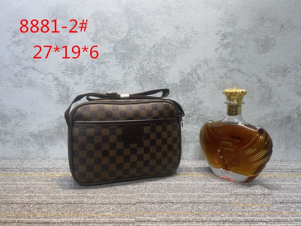 luxurys designeres women messenger bag shoulder bags handbag high quanlity specially designed for men letter print handbags
luxurys designeres women messenger bag shoulder bags handbag high quanlity specially designed for men letter print handbags