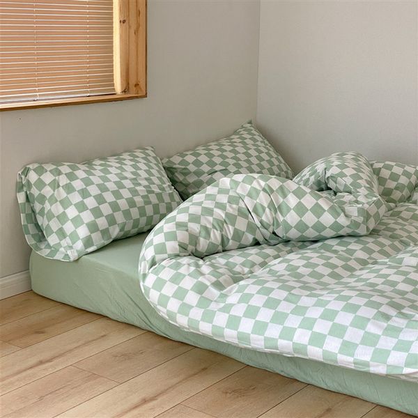 spring and summer type a knitted four piece set pure cotton jump color checkerboard bed linen quilt cover
spring and summer type a knitted four piece set pure cotton jump color checkerboard bed linen quilt cover