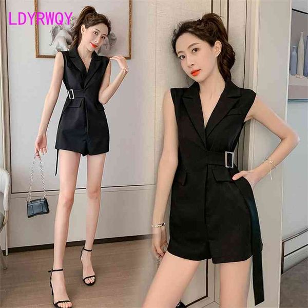 ldyrwqy sleeveless high waist black slim v-neck temperament wide leg shorts 210603, Black;white
ldyrwqy sleeveless high waist black slim v-neck temperament wide leg shorts 210603, Black;white