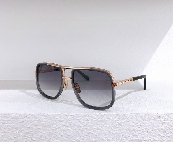 square pilot sunglasses one satin crystal gray and yellow gold gray gradient with box, White;black
square pilot sunglasses one satin crystal gray and yellow gold gray gradient with box, White;black