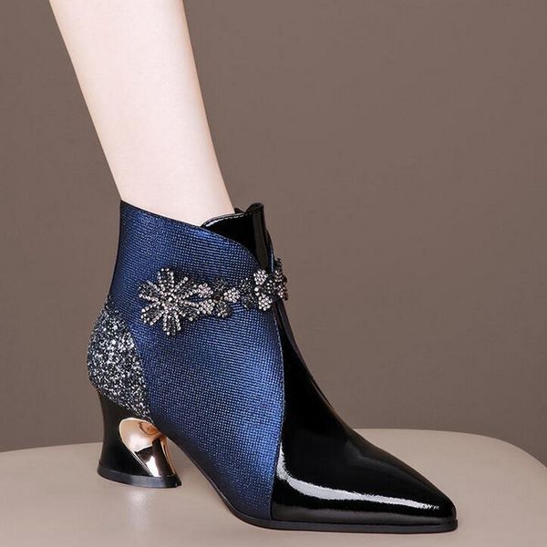 fhanchu 2022 new women leather short bootsfashion rhinestone winter shoesankle botaspointed toewine-redbluedropship, Black
fhanchu 2022 new women leather short bootsfashion rhinestone winter shoesankle botaspointed toewine-redbluedropship, Black