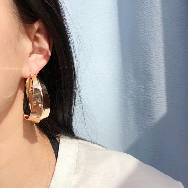 hoop & huggie 2021 french trendy ins gold irregular minimalist minimalism hip-hop rock earrings korean fashion chic women party jewelry, Golden;silver
hoop & huggie 2021 french trendy ins gold irregular minimalist minimalism hip-hop rock earrings korean fashion chic women party jewelry, Golden;silver