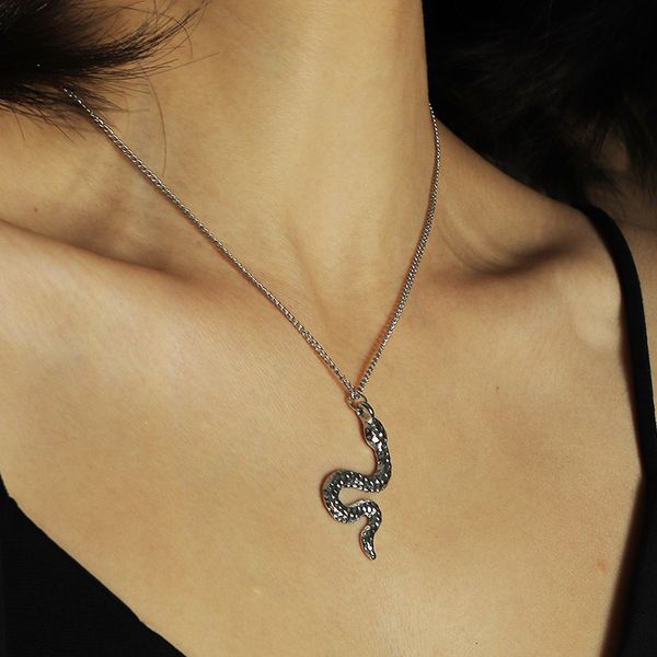 nz0907 fashion jewelry personality creative animal alloy pendant hip hop metal snake necklace, Silver
nz0907 fashion jewelry personality creative animal alloy pendant hip hop metal snake necklace, Silver